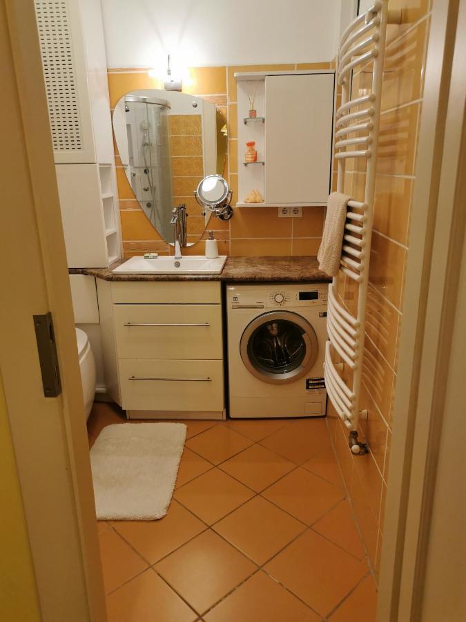 Апартаменти Corvin City Center Kisfaludy Apartman Будапешт Екстер'єр фото