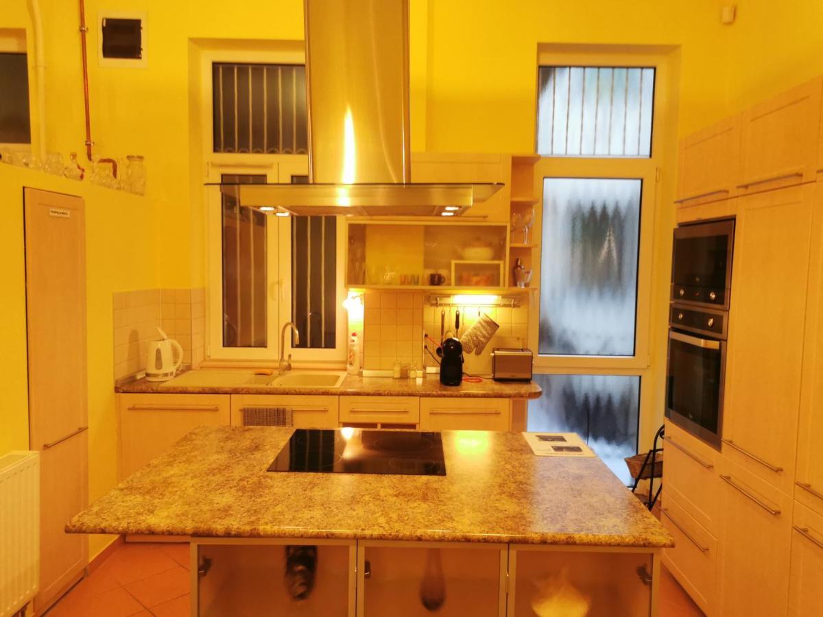 Апартаменти Corvin City Center Kisfaludy Apartman Будапешт Екстер'єр фото